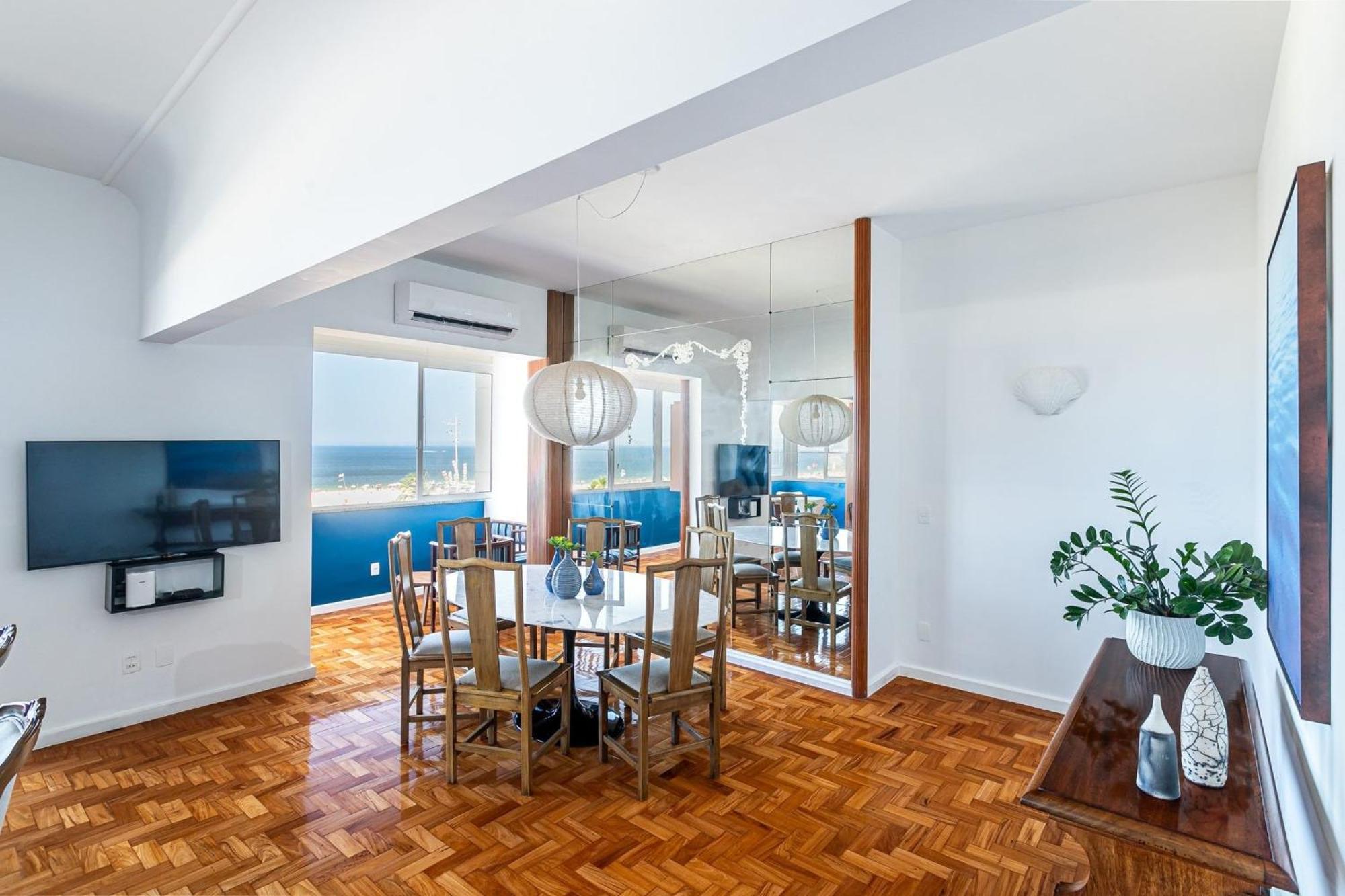 Apartamento Luxuoso 3qtos Vista Mar Em Copacabana | A 2440/515 *